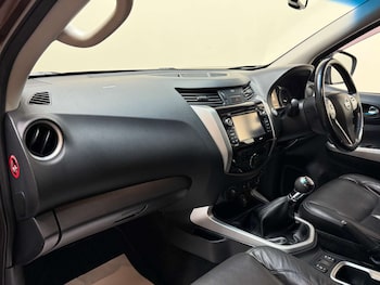 Used Nissan Navara 2016 for sale - 76181024: Photo