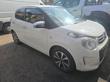 2017 (67) - 1.0 VTi Flair ETG5 Euro 6 5dr