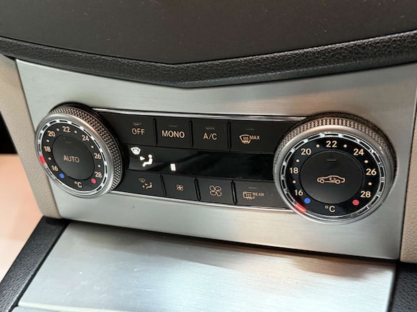 Used Mercedes-Benz C Class 2010 for sale - 76180995: Photo 23