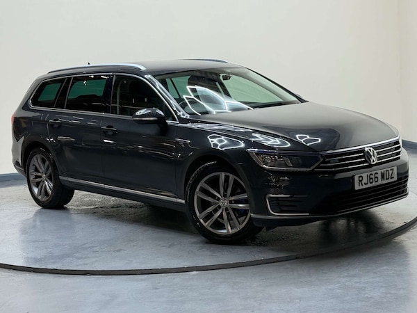 Used Volkswagen Passat 2016 for sale - 76263541: Photo 1