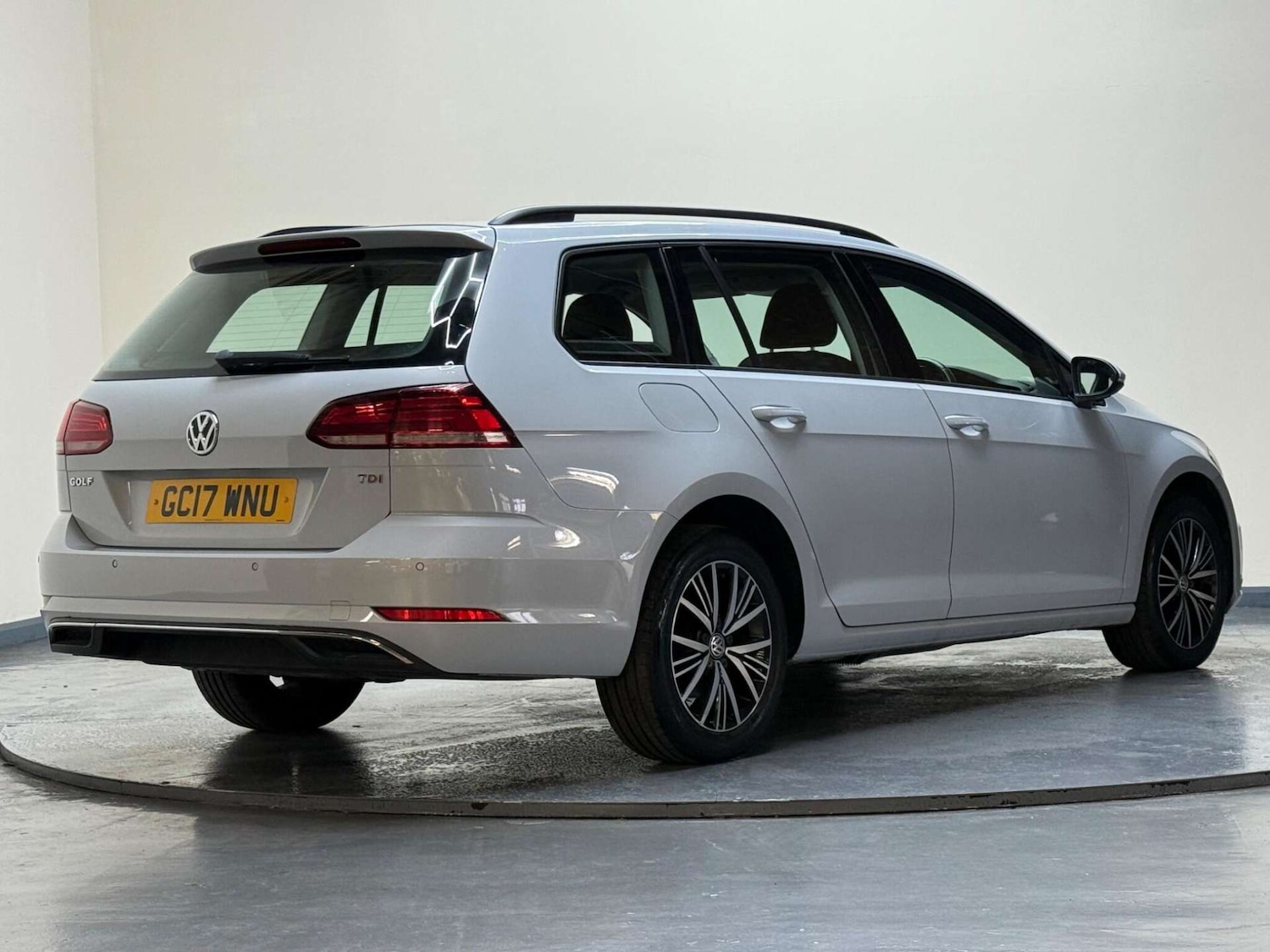 Used Volkswagen Golf 2017 for sale - 76181037: Photo 26