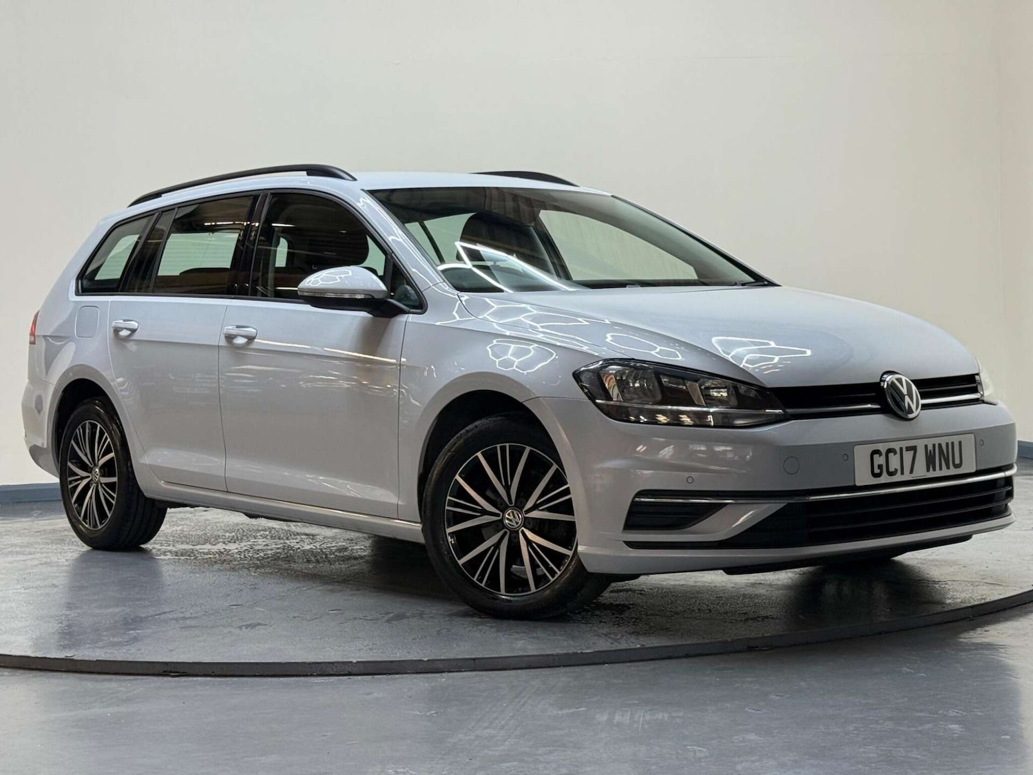 Used Volkswagen Golf 2017 for sale - 76181037: Photo 36