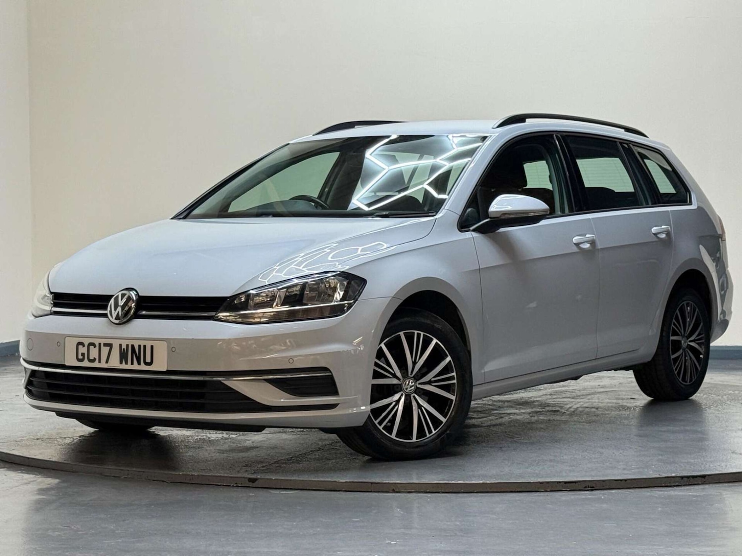 Used Volkswagen Golf 2017 for sale - 76181037: Photo 37