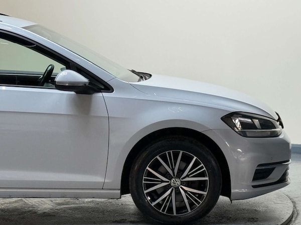 Used Volkswagen Golf 2017 for sale - 76181037: Photo 42