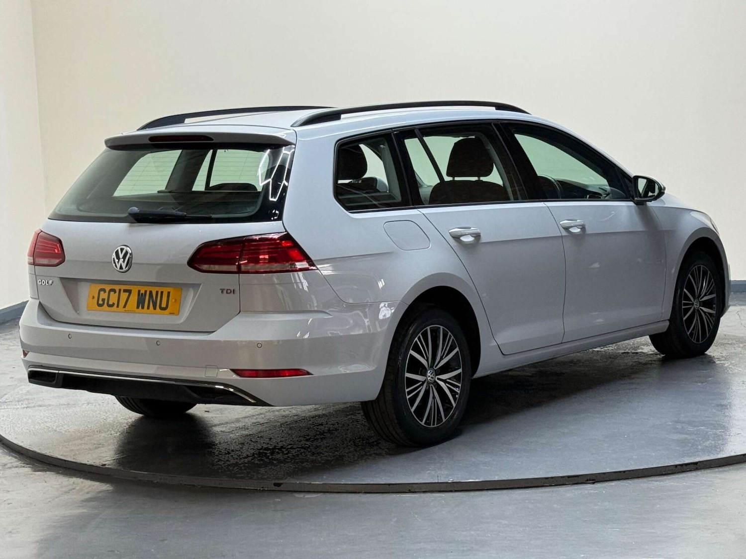 Used Volkswagen Golf 2017 for sale - 76181037: Photo 44