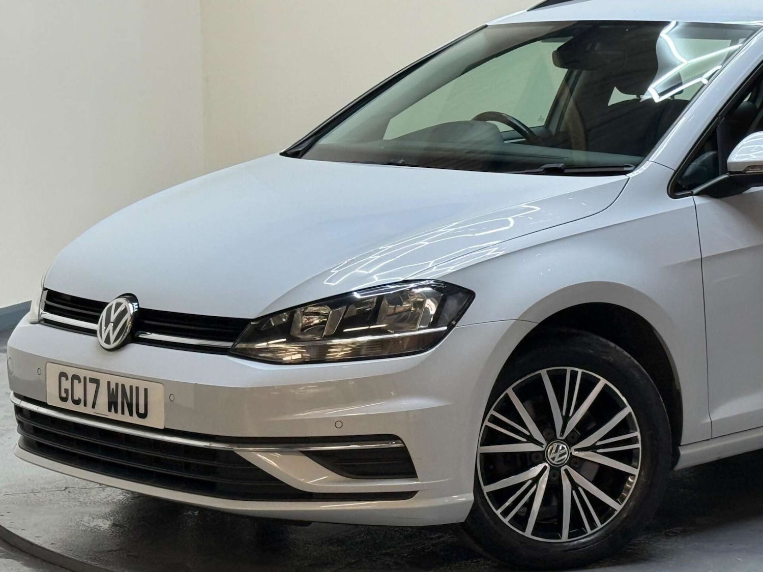 Used Volkswagen Golf 2017 for sale - 76181037: Photo 53