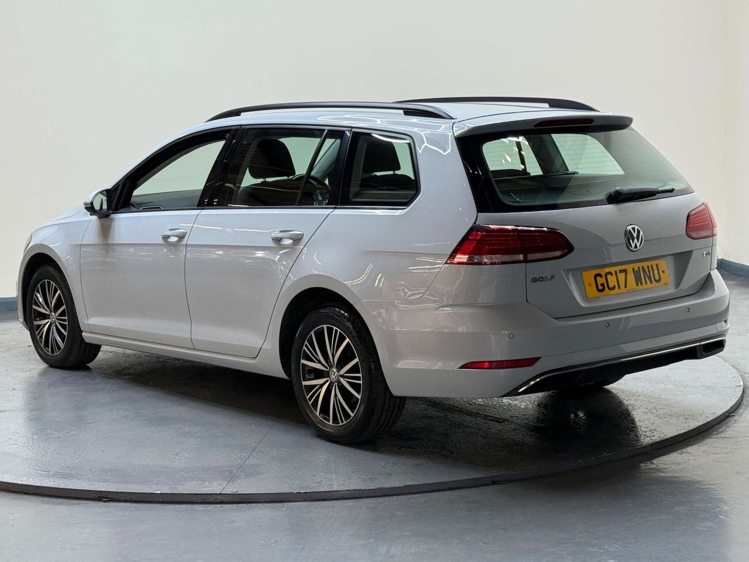 Used Volkswagen Golf 2017 for sale - 76181037: Photo 7