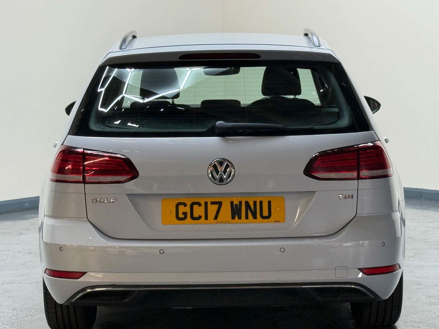 Used Volkswagen Golf 2017 for sale - 76181037: Photo 9