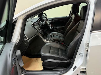 Used Vauxhall Astra 2015 for sale - 77502000: Photo