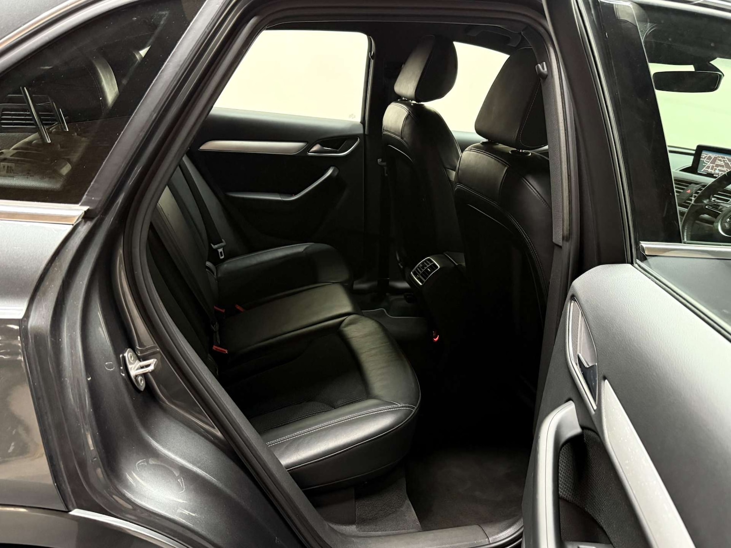 Used Audi Q3 2016 for sale - 76363707: Photo 27