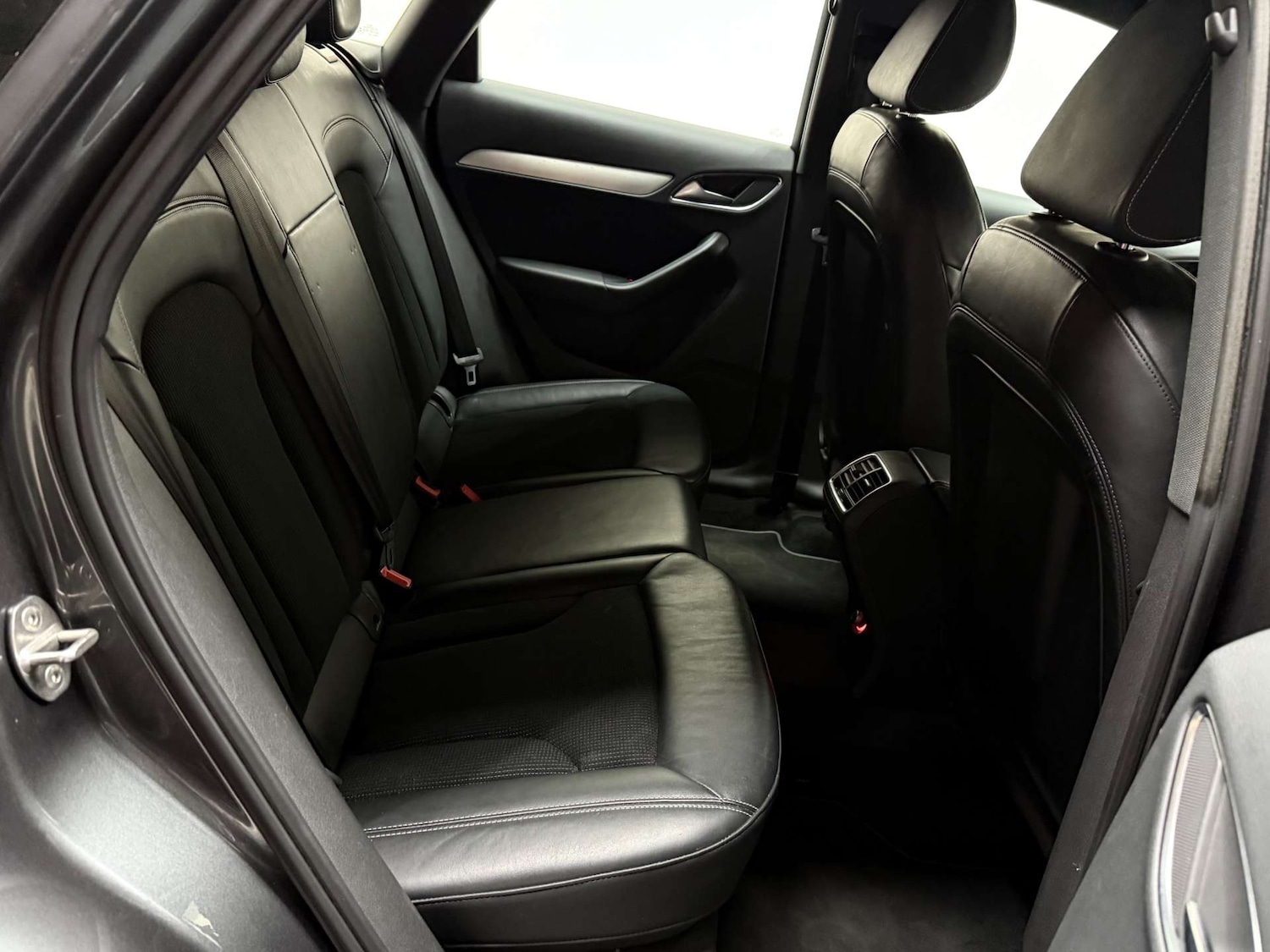 Used Audi Q3 2016 for sale - 76363707: Photo 28