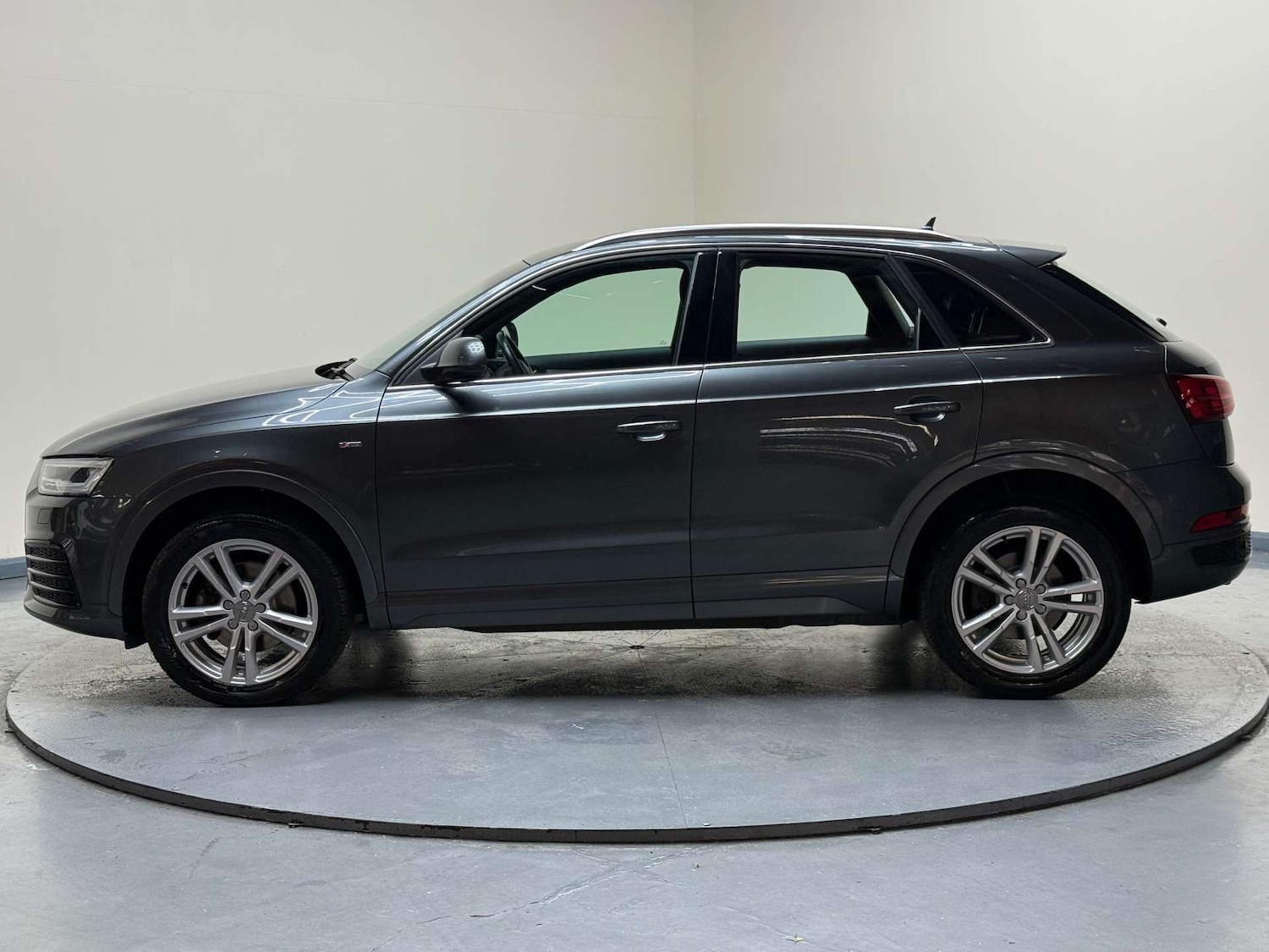 Used Audi Q3 2016 for sale - 76363707: Photo 32