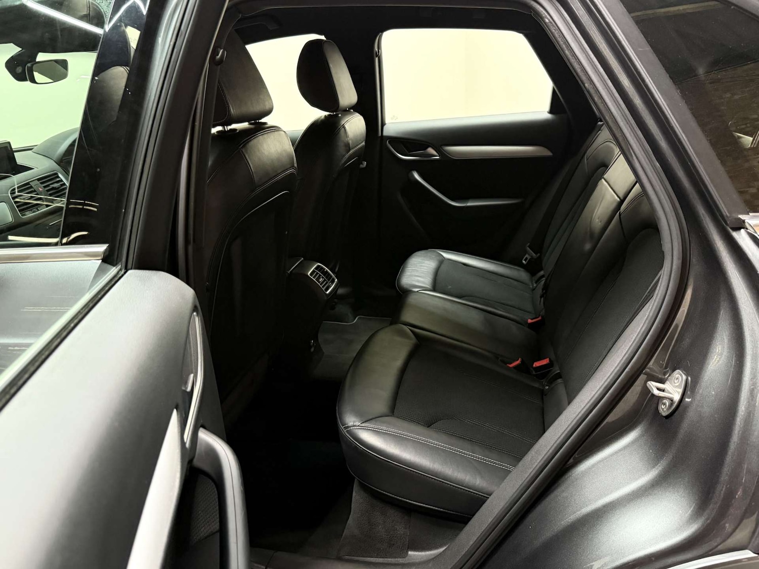 Used Audi Q3 2016 for sale - 76363707: Photo 35
