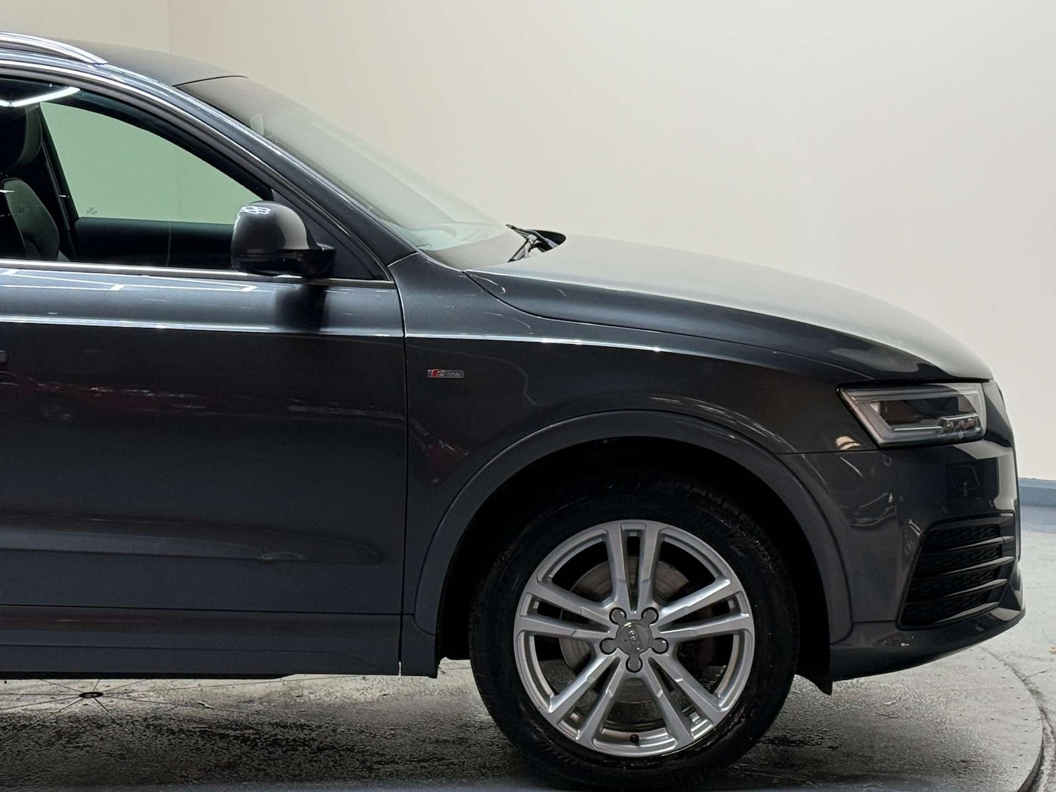 Used Audi Q3 2016 for sale - 76363707: Photo 40