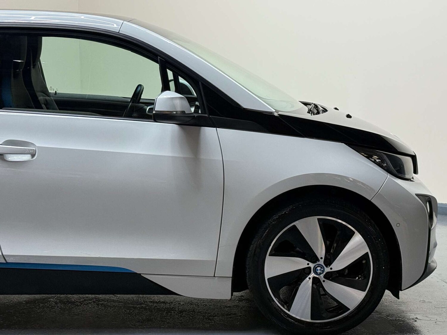 Used BMW i3 2015 for sale - 76393352: Photo 45