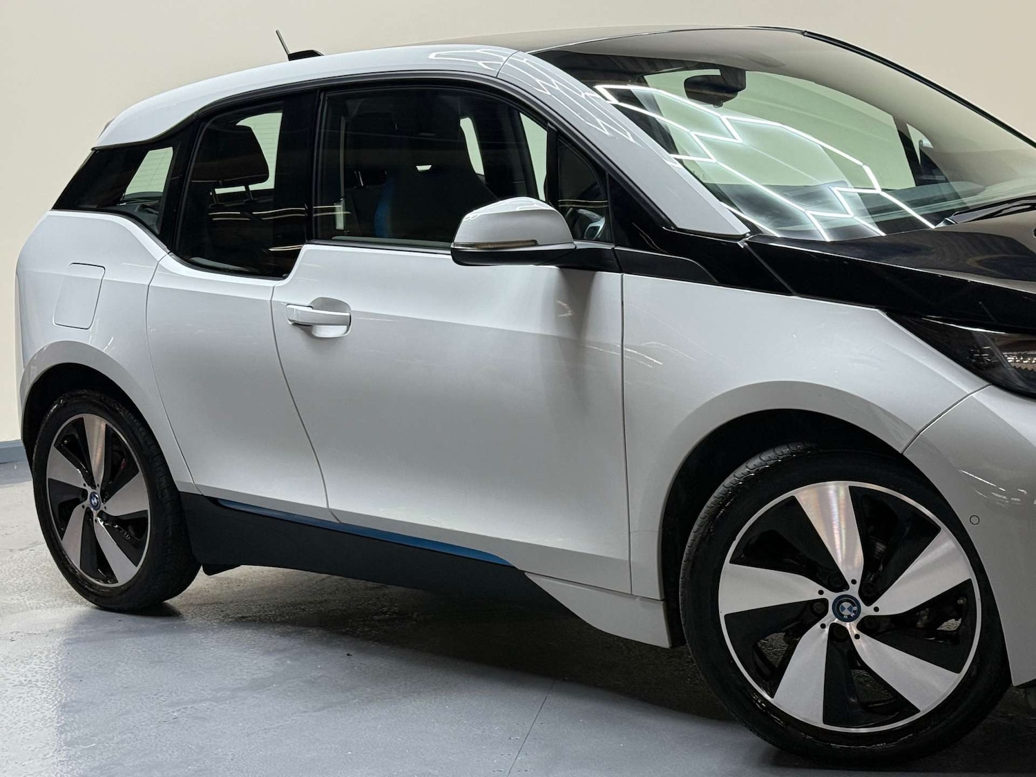 Used BMW i3 2015 for sale - 76393352: Photo 55