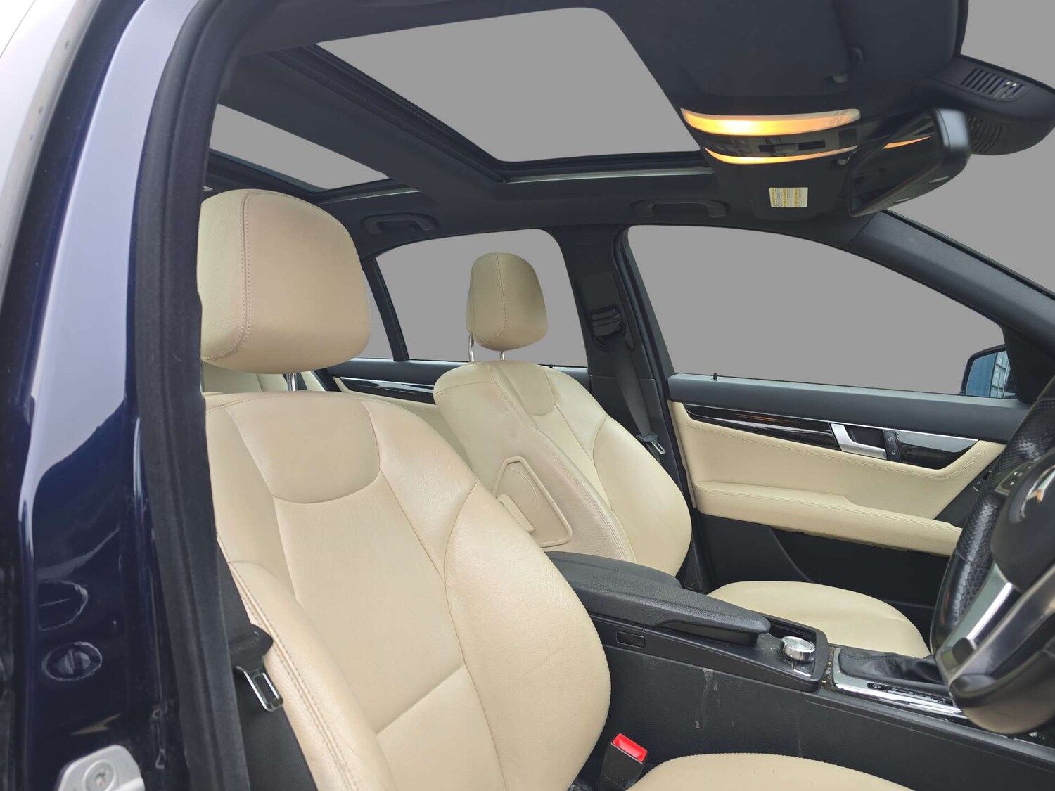 Used Mercedes-Benz C Class 2013 for sale - 76366168: Photo 8