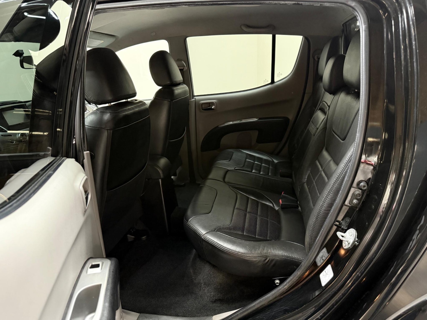 Vehicle 33