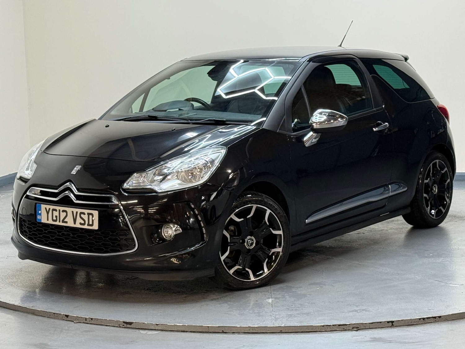 Used Citroen DS3 2012 for sale - 77261403: Photo 2