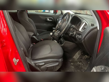 Used Jeep Renegade 2016 for sale - 77523154: Photo