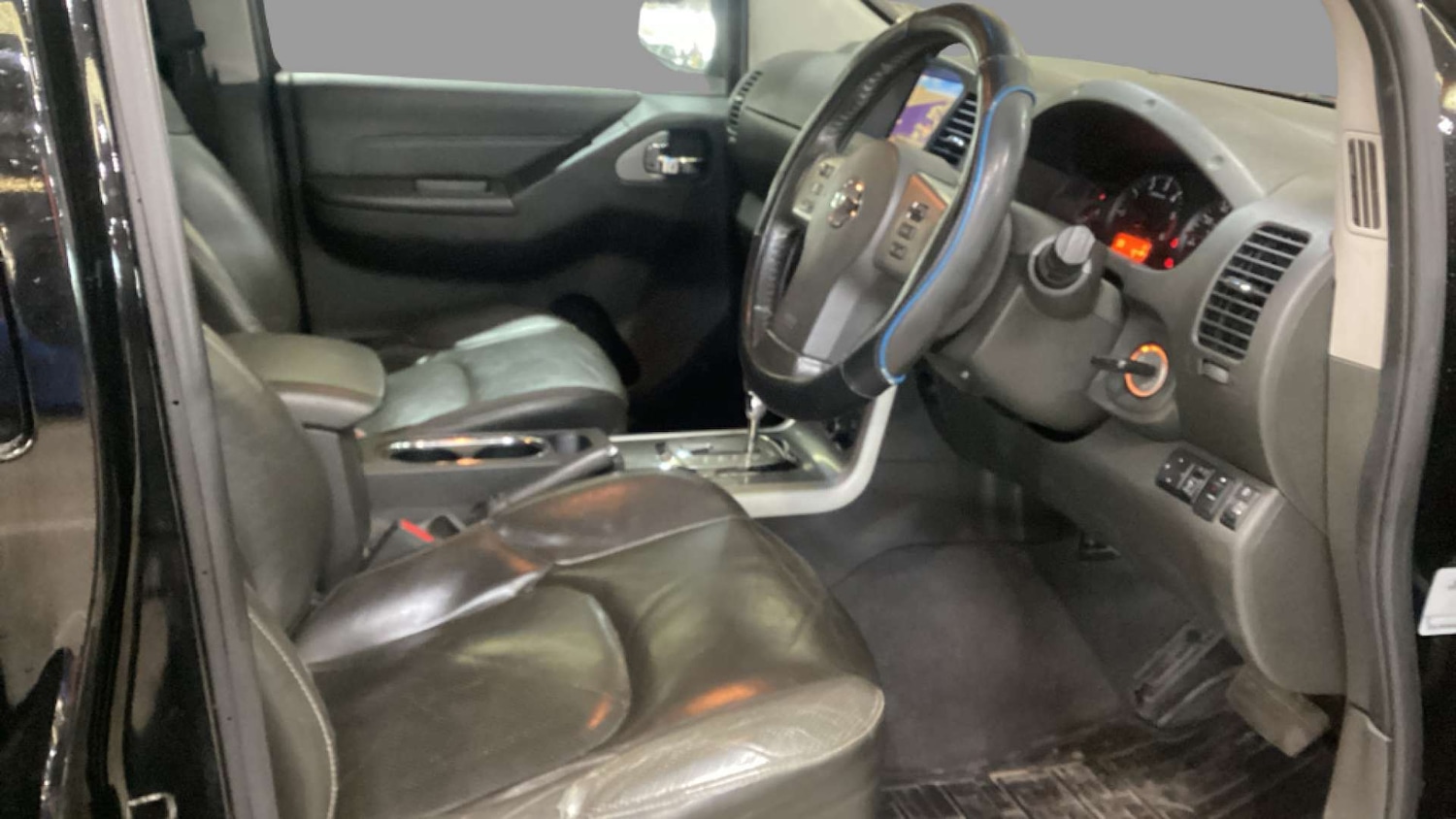 Used Nissan Navara 2012 for sale - 76863457: Photo 4