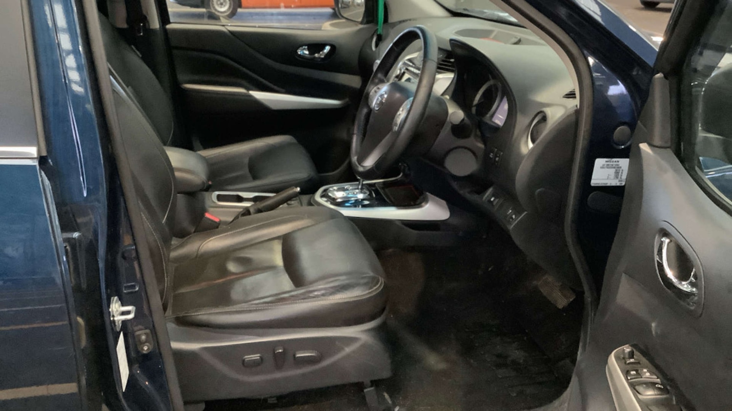 Used Nissan Navara 2016 for sale - 77148637: Photo 2