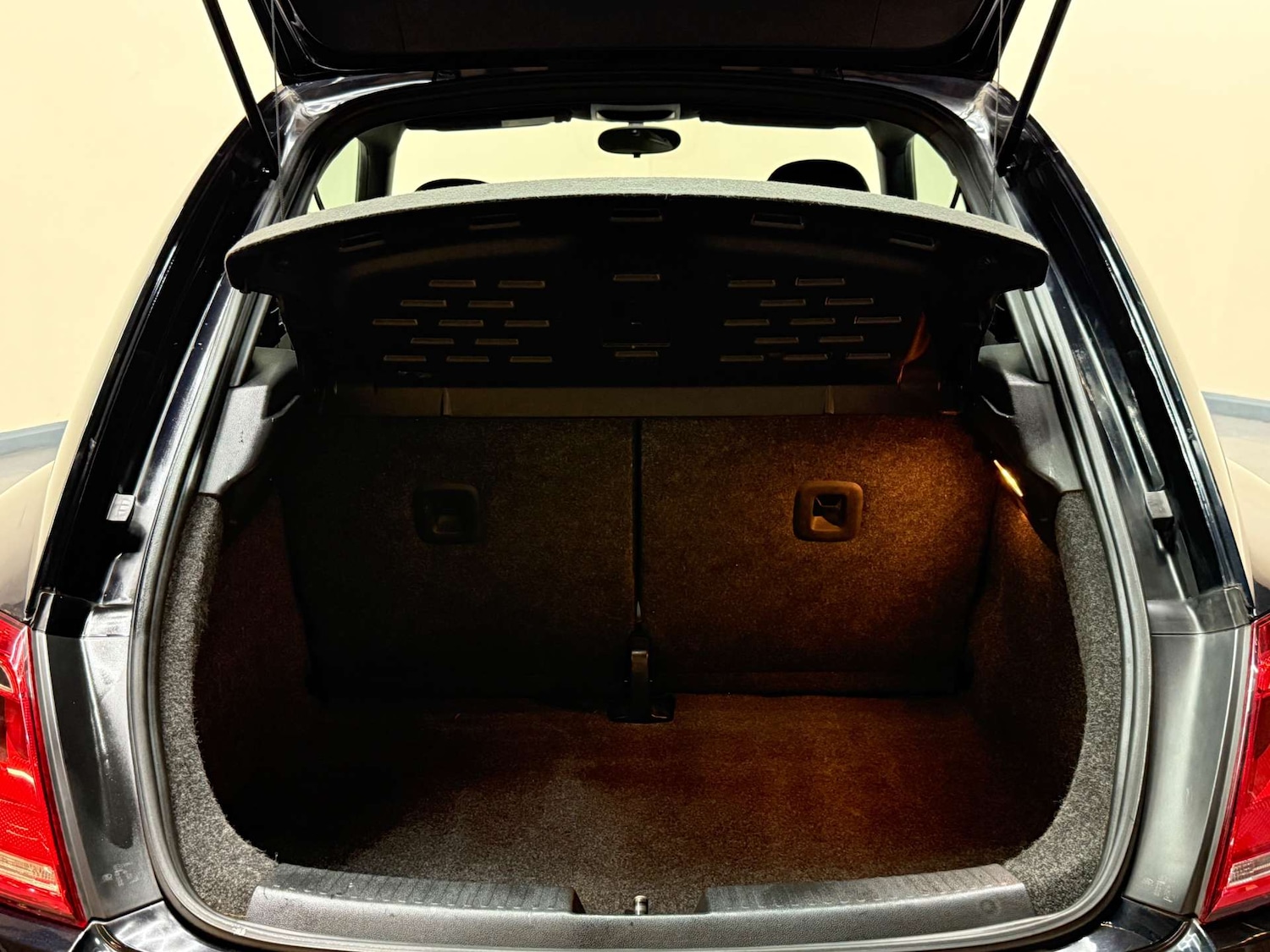 Used Volkswagen Beetle 2012 for sale - 76961784: Photo 10