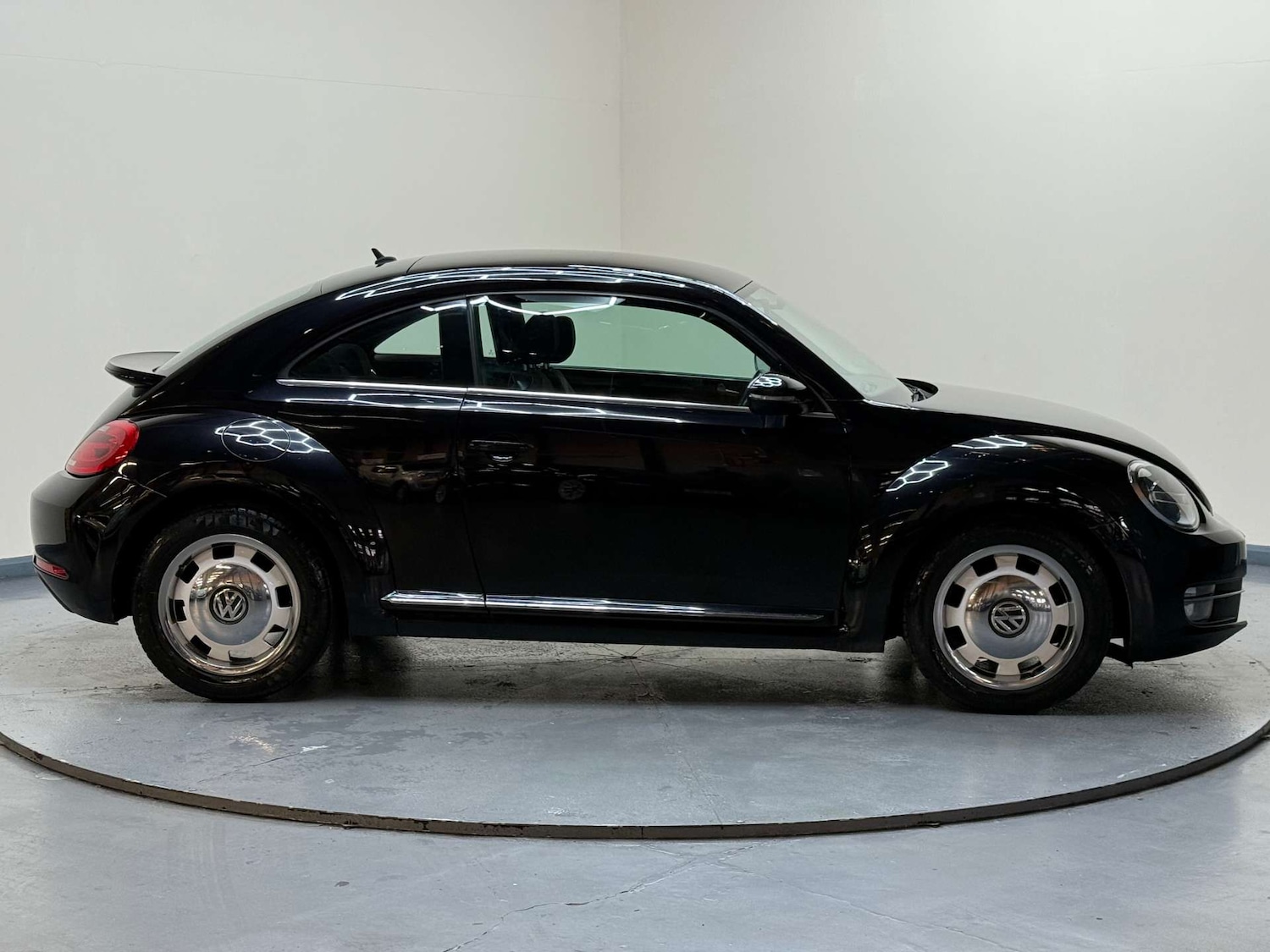 Used Volkswagen Beetle 2012 for sale - 76961784: Photo 13