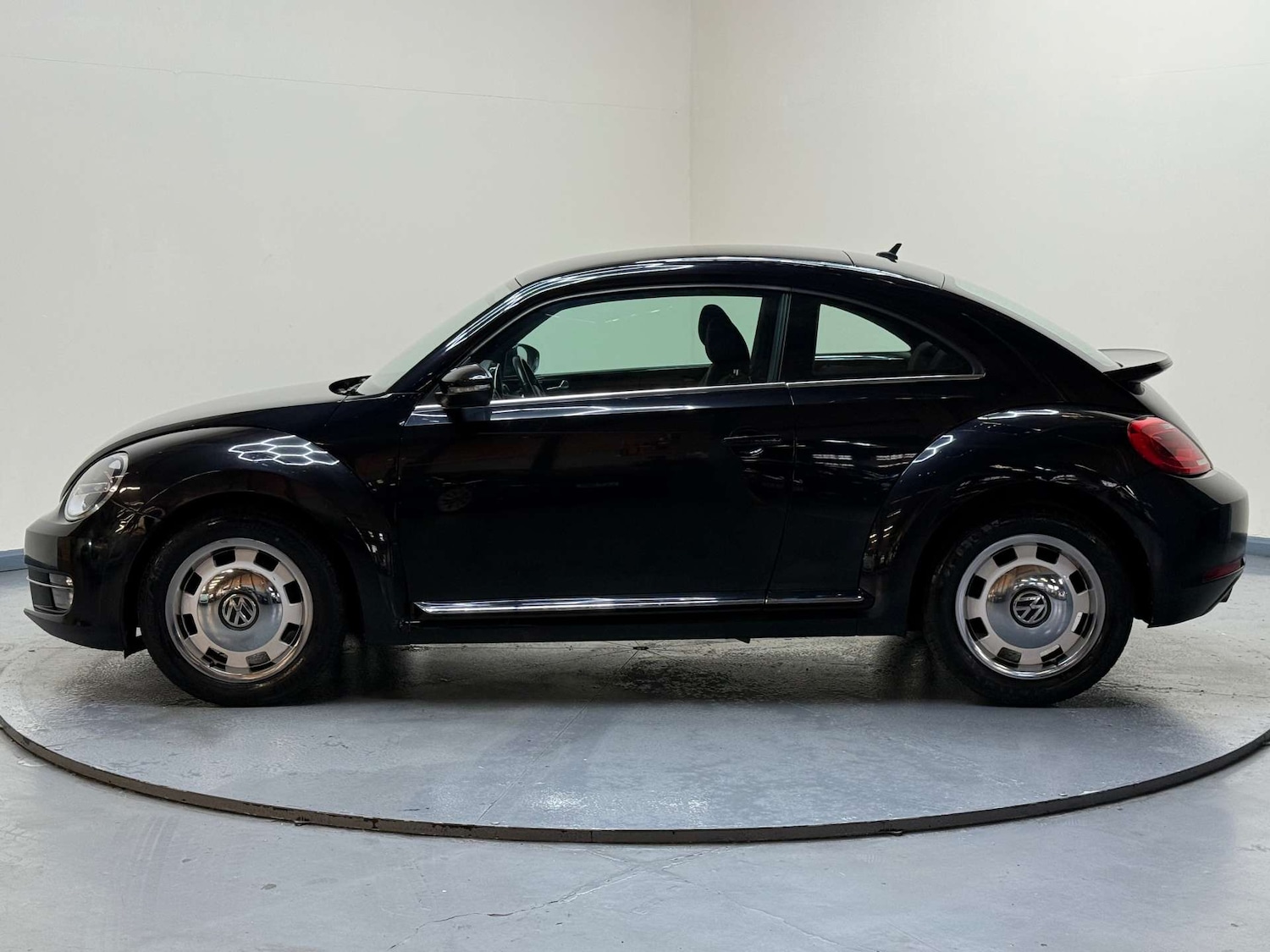 Used Volkswagen Beetle 2012 for sale - 76961784: Photo 29
