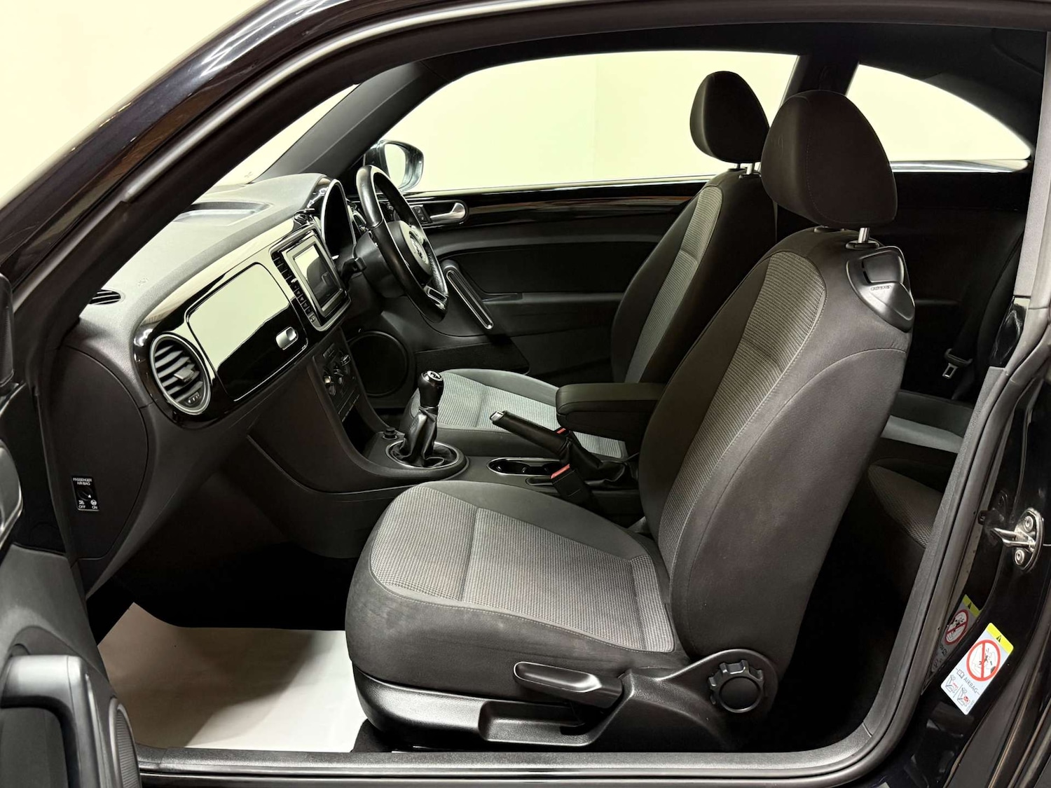 Used Volkswagen Beetle 2012 for sale - 76961784: Photo 30