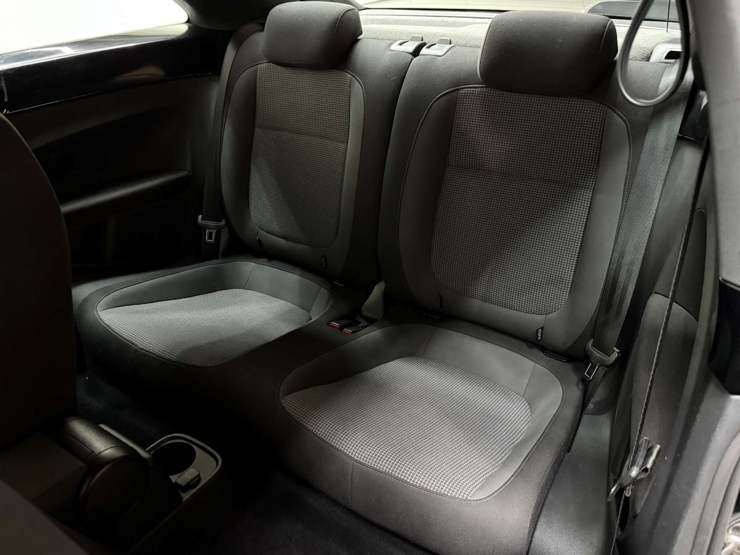 Used Volkswagen Beetle 2012 for sale - 76961784: Photo 33