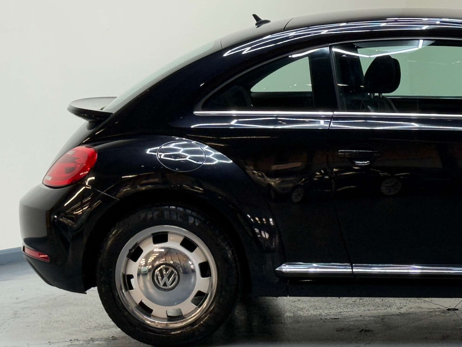 Used Volkswagen Beetle 2012 for sale - 76961784: Photo 37