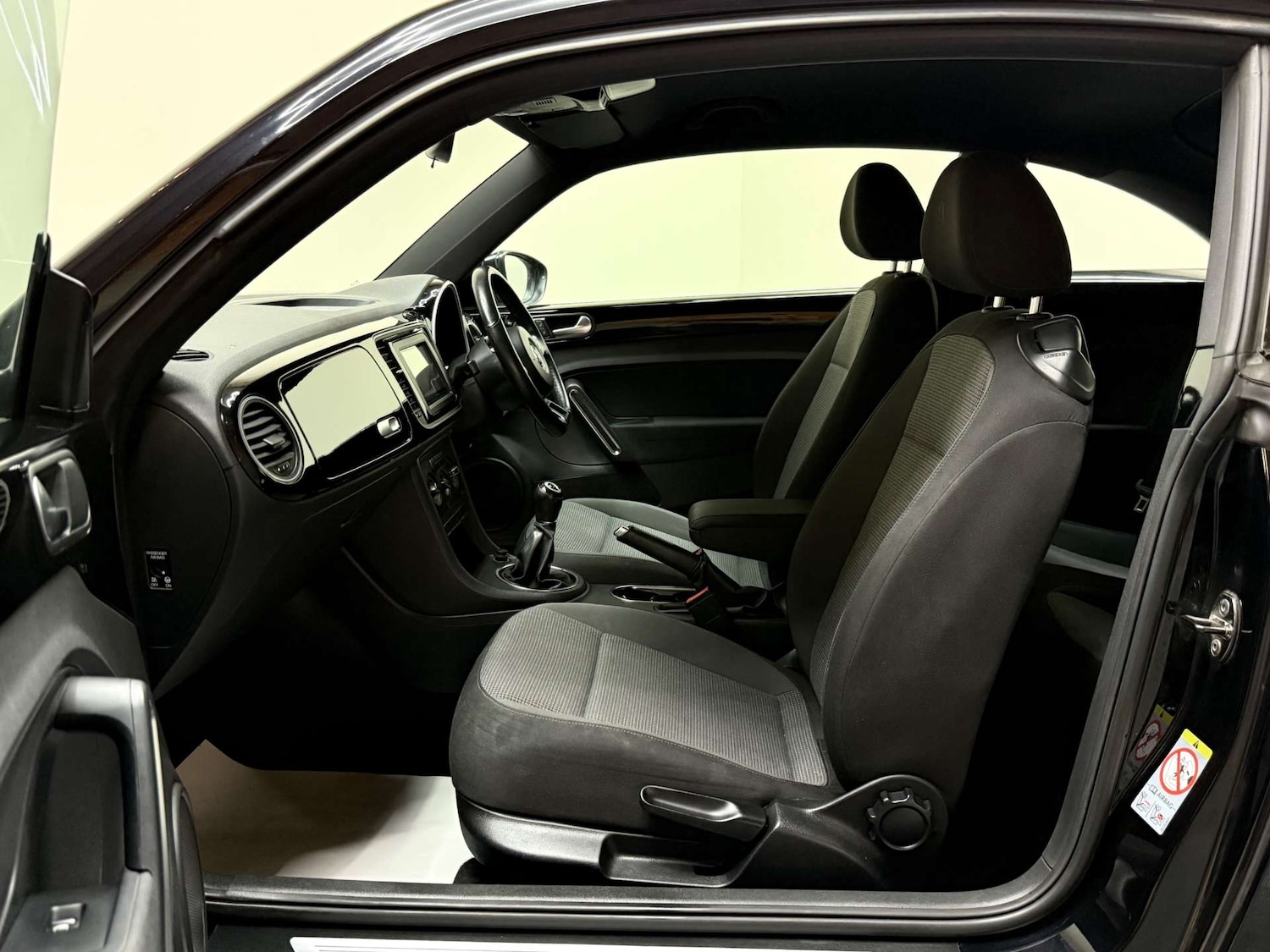 Used Volkswagen Beetle 2012 for sale - 76961784: Photo 4