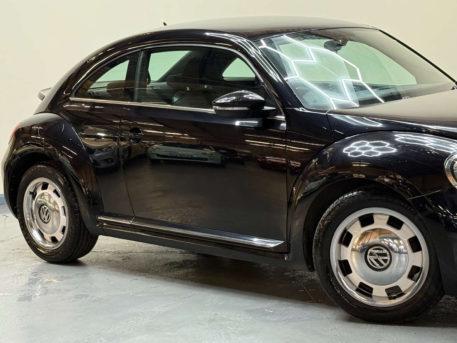 Used Volkswagen Beetle 2012 for sale - 76961784: Photo 47