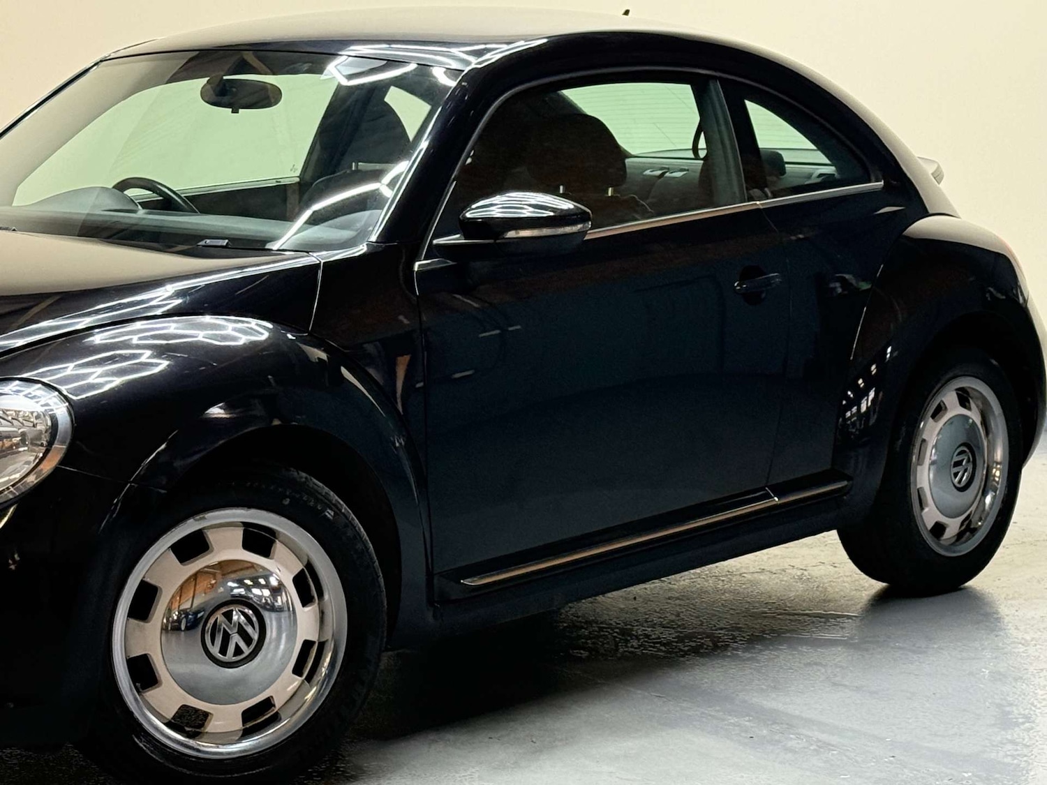 Used Volkswagen Beetle 2012 for sale - 76961784: Photo 52