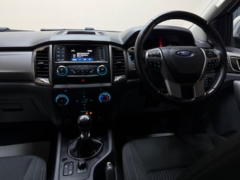 Mitsubishi - L200