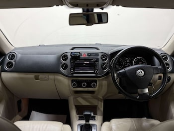 Used Volkswagen Tiguan 2010 for sale - 77065397: Photo