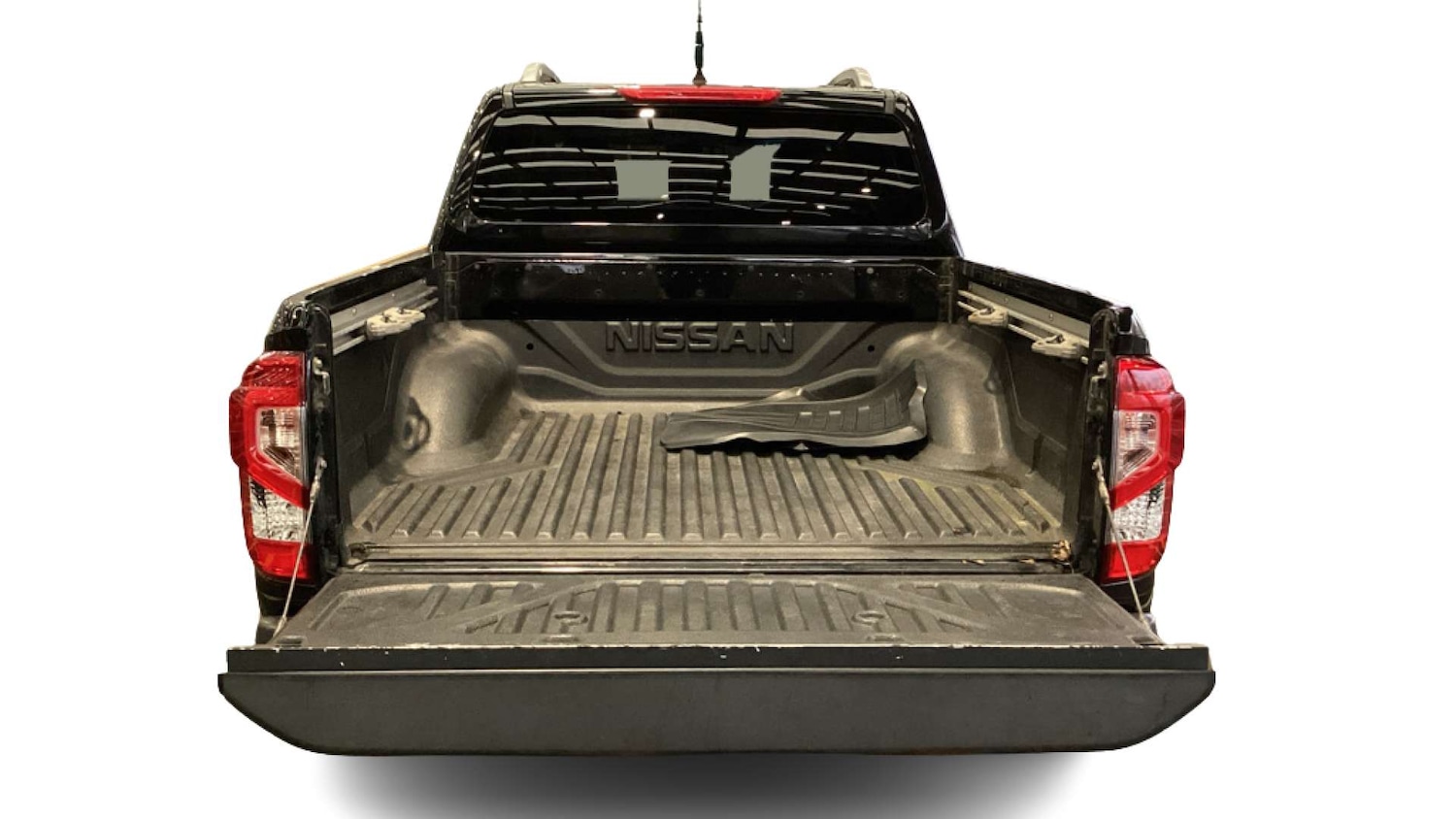 Used Nissan Navara 2016 for sale - 76737887: Photo 4