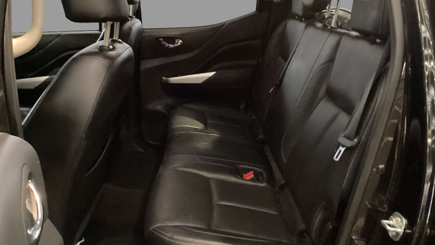 Used Nissan Navara 2016 for sale - 76737887: Photo 5