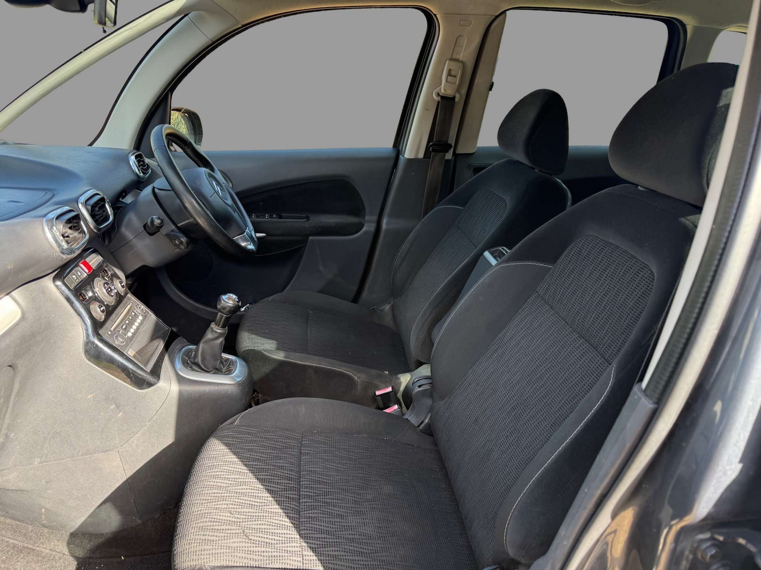 Used Citroen C3 Picasso 2012 for sale - 78038605: Photo 2