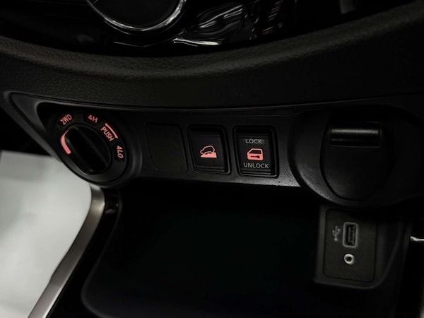 Used Nissan Navara 2020 for sale - 76180966: Photo 26