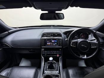 Used Jaguar XE 2018 for sale - 75857444: Photo