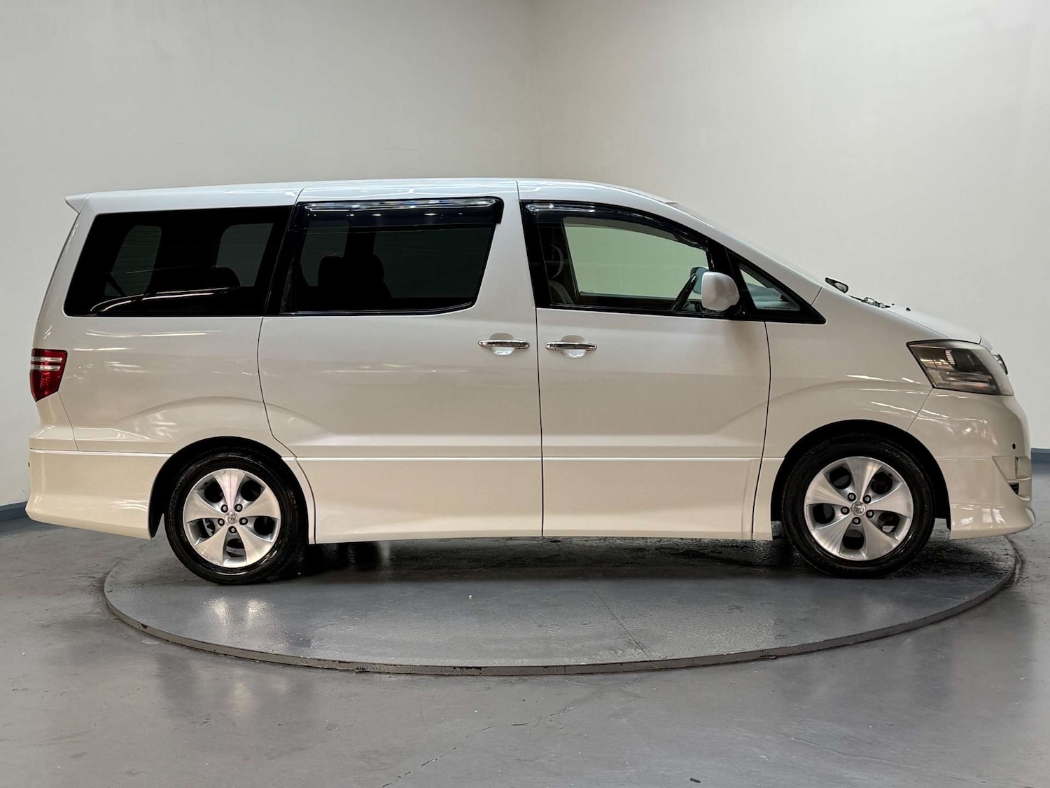 Used Toyota Alphard 2006 for sale - 76581914: Photo 12