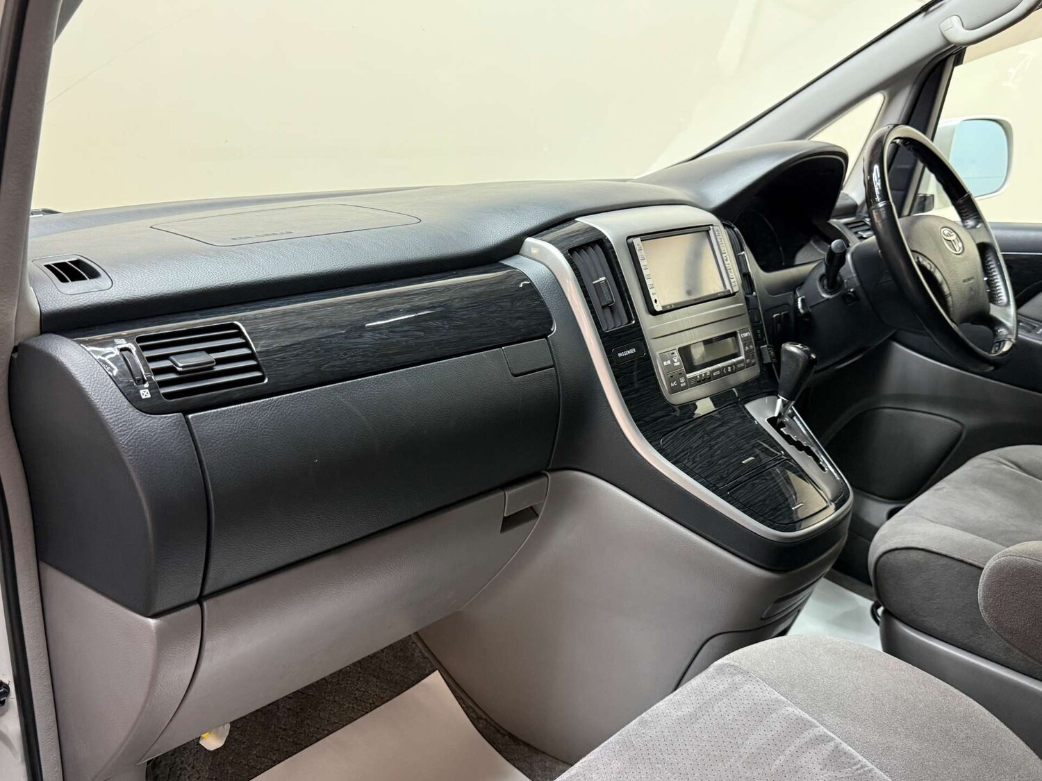 Used Toyota Alphard 2006 for sale - 76581914: Photo 29