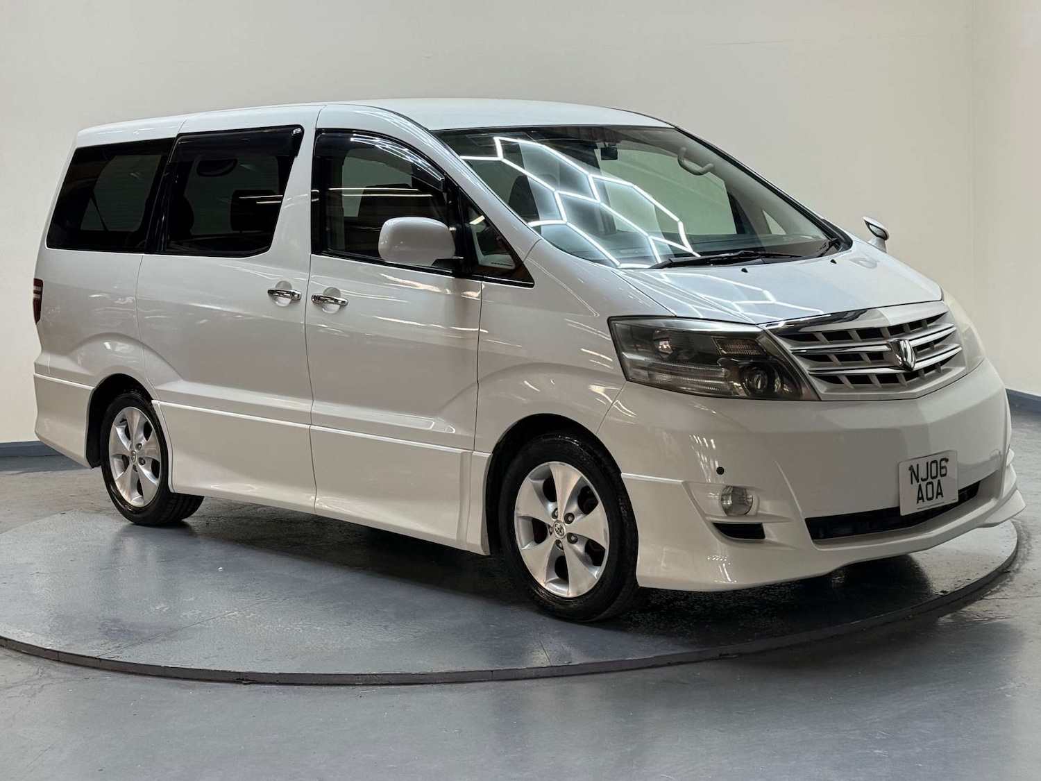 Used Toyota Alphard 2006 for sale - 76581914: Photo 34
