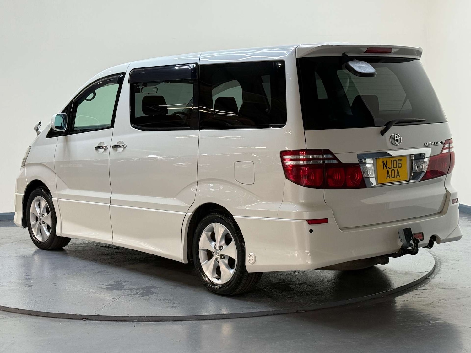 Used Toyota Alphard 2006 for sale - 76581914: Photo 38