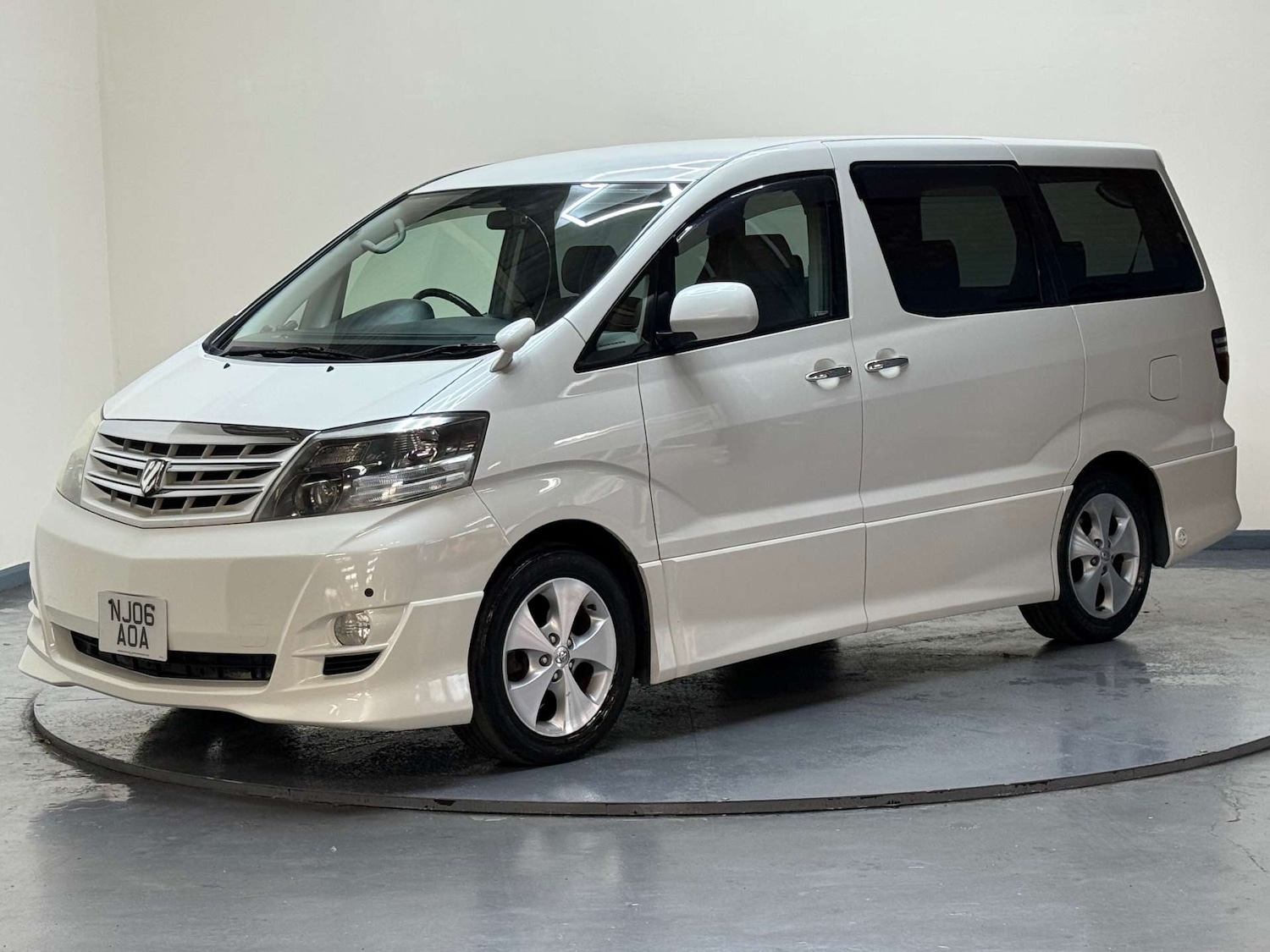 Used Toyota Alphard 2006 for sale - 76581914: Photo 44