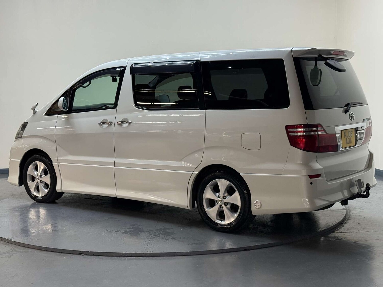 Used Toyota Alphard 2006 for sale - 76581914: Photo 46