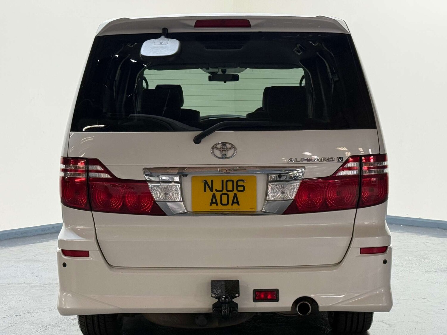 Used Toyota Alphard 2006 for sale - 76581914: Photo 48