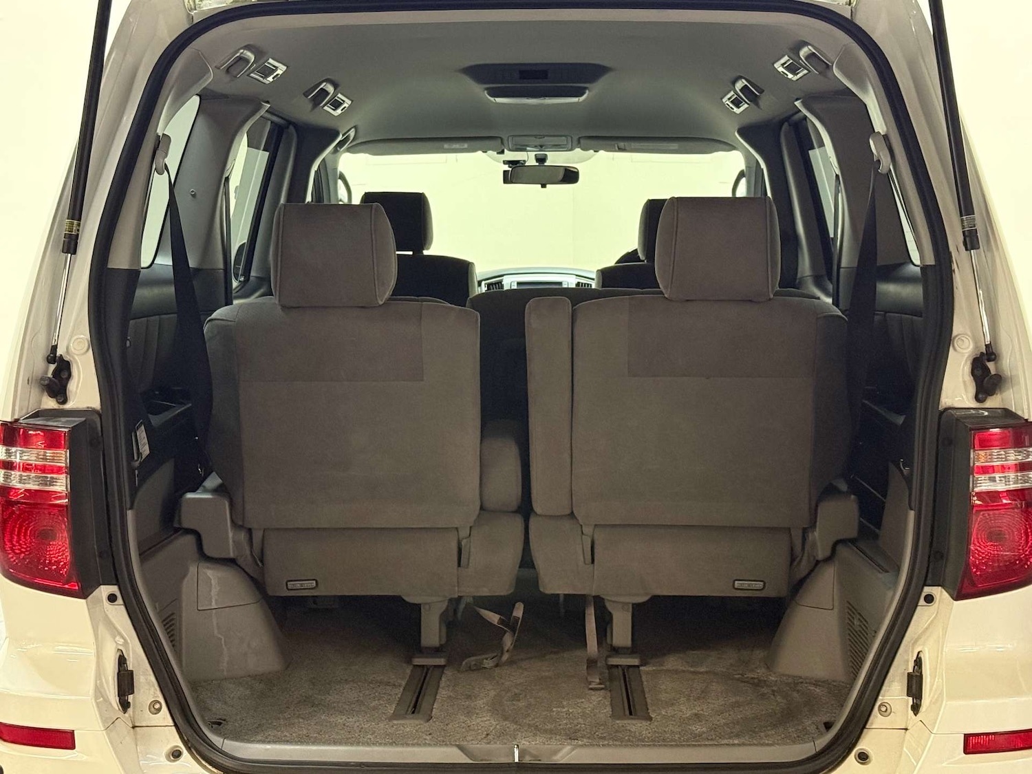 Used Toyota Alphard 2006 for sale - 76581914: Photo 49